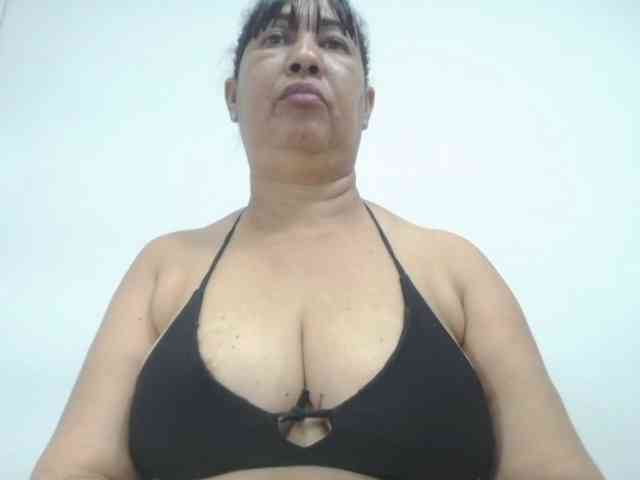 MilfPleasure1 webcam