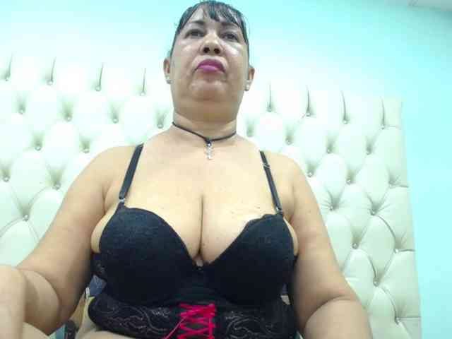 MilfPleasure1 webcam