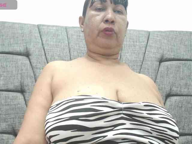 MilfPleasure1 webcam