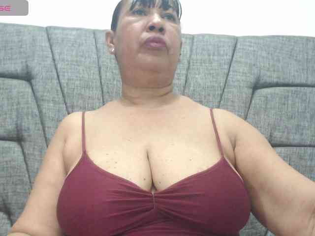 MilfPleasure1 webcam