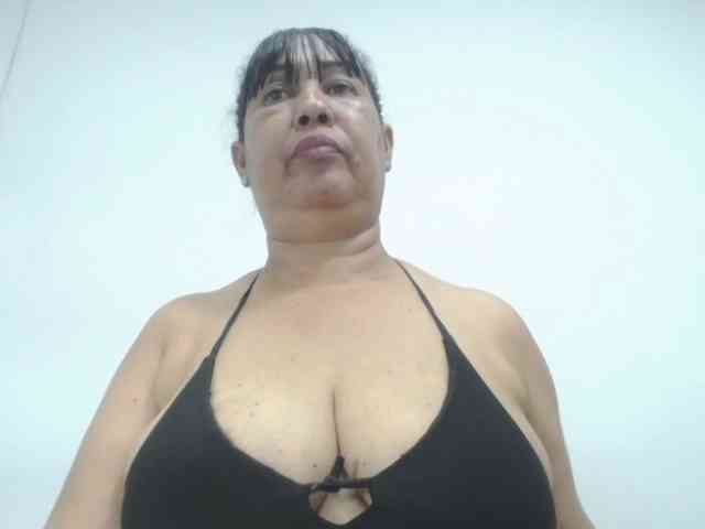 MilfPleasure1 webcam
