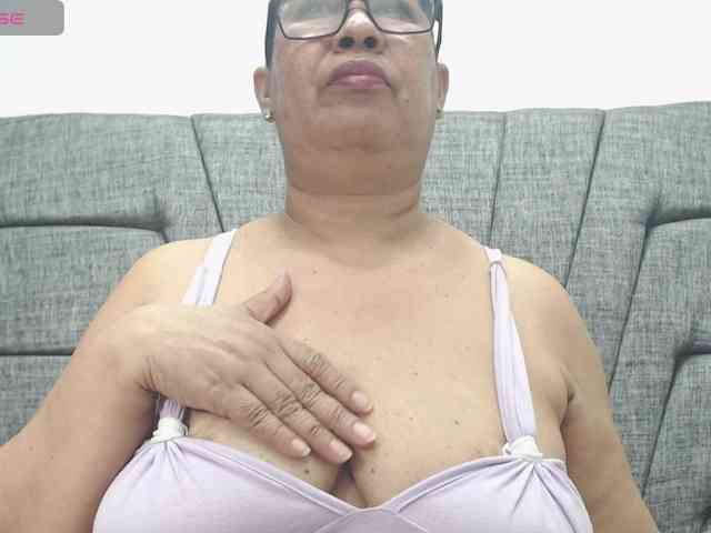 MilfPleasure1 webcam