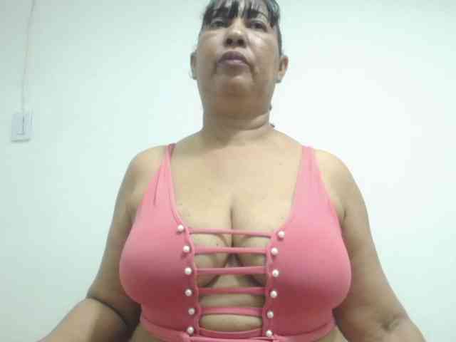 MilfPleasure1 webcam