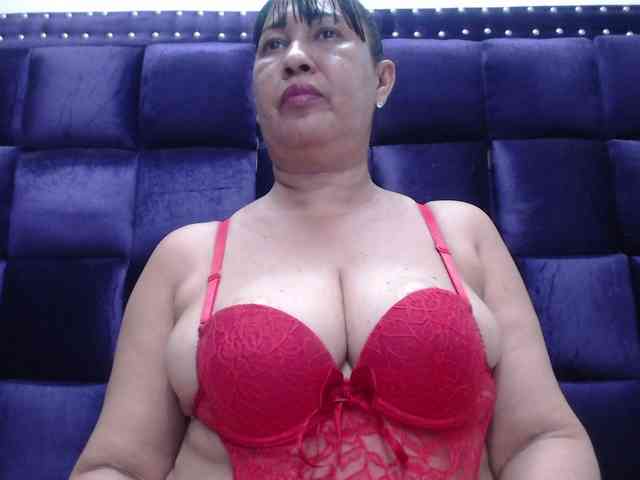 MilfPleasure1 webcam