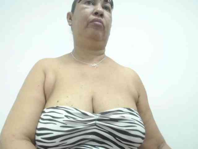 MilfPleasure1 webcam