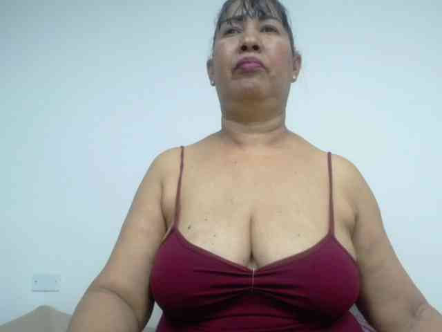 MilfPleasure1 webcam
