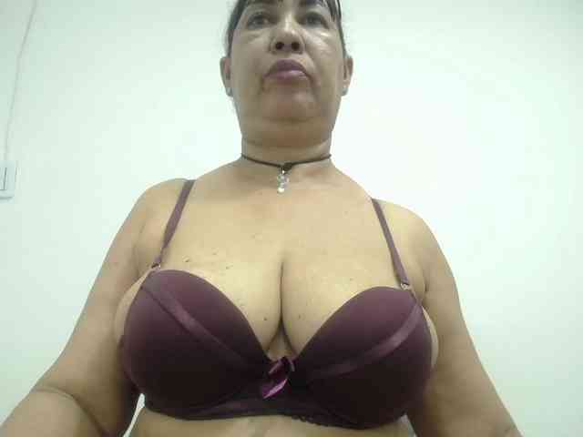 MilfPleasure1 webcam