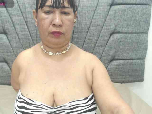MilfPleasure1 webcam
