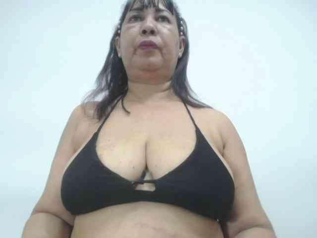 MilfPleasure1 webcam