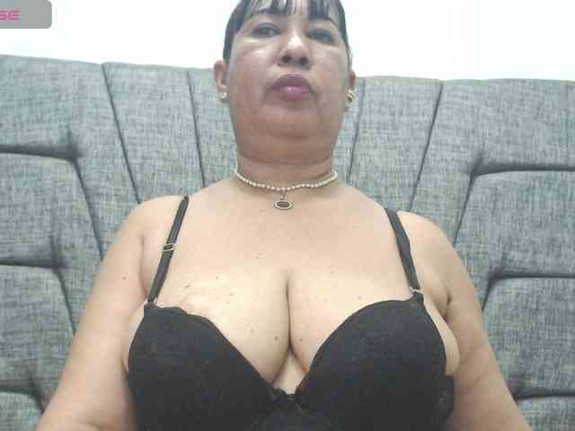 MilfPleasure1 webcam