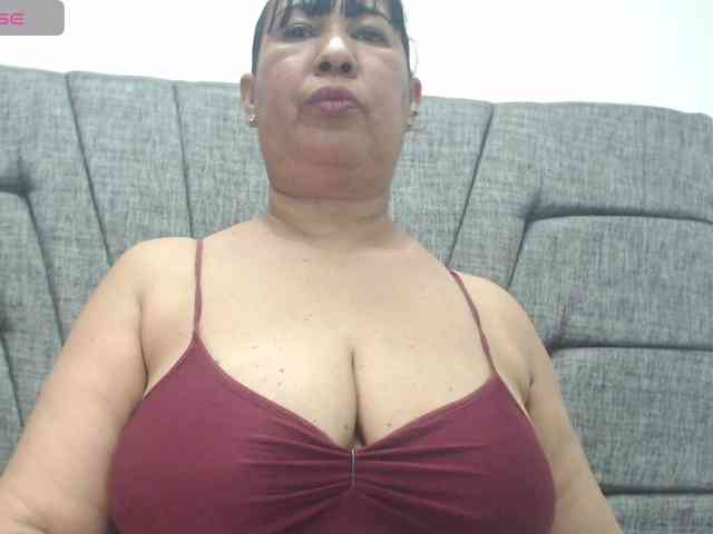 MilfPleasure1 webcam