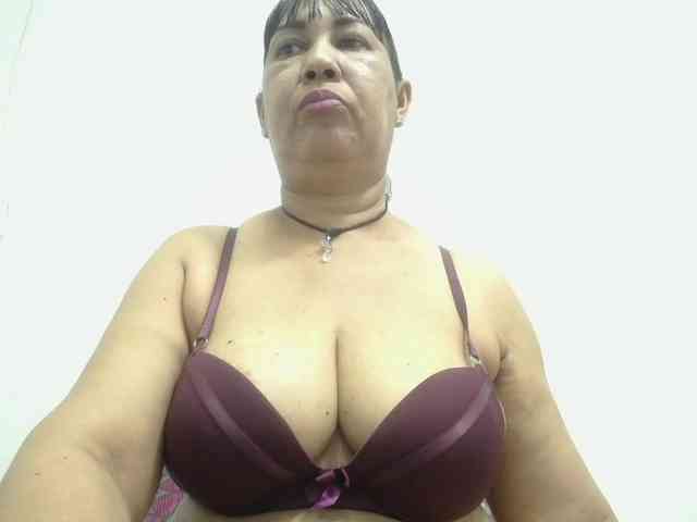 MilfPleasure1 webcam