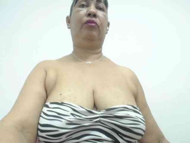 MilfPleasure1 webcam