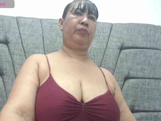 MilfPleasure1 webcam