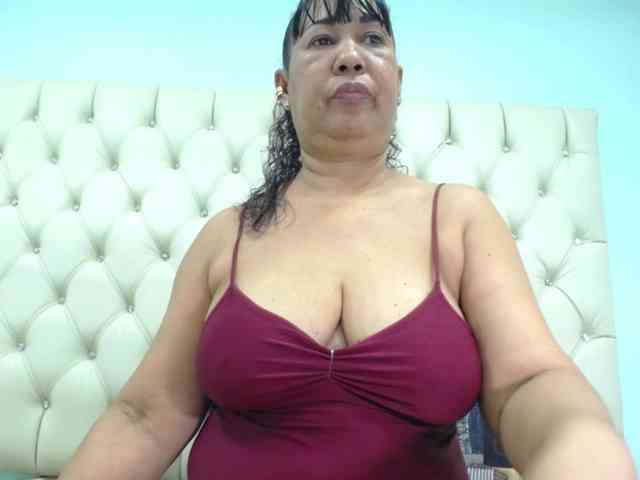 MilfPleasure1 webcam