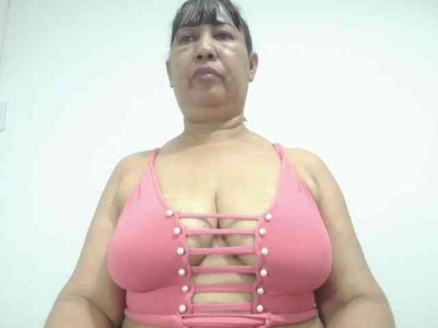 MilfPleasure1 webcam