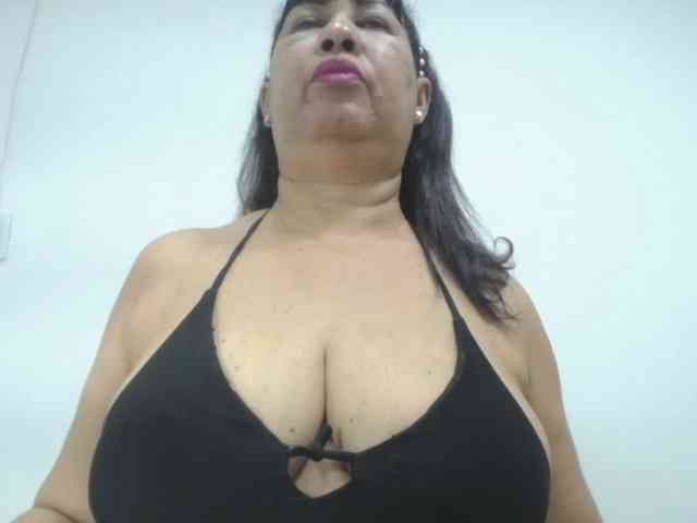 MilfPleasure1 webcam