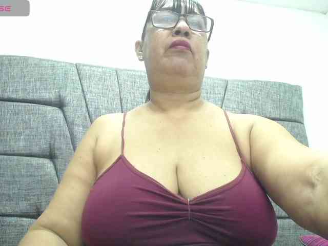 MilfPleasure1 webcam
