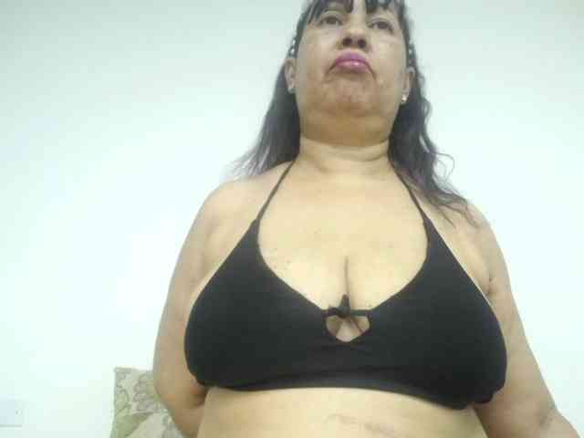 MilfPleasure1 webcam