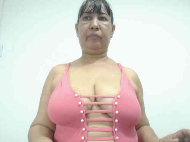 MilfPleasure1 webcam