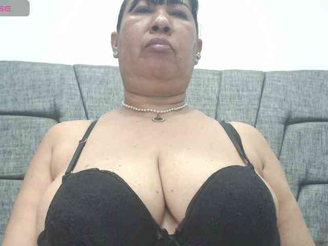 MilfPleasure1 webcam