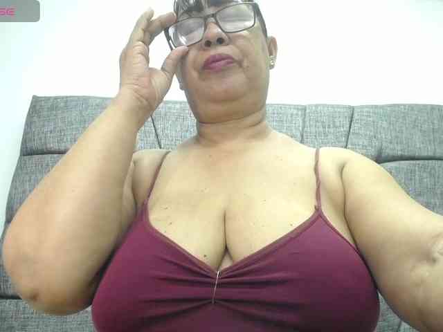 MilfPleasure1 webcam