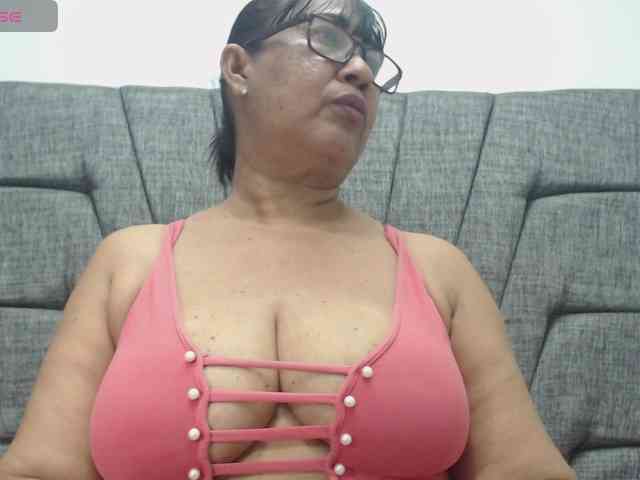 MilfPleasure1 webcam