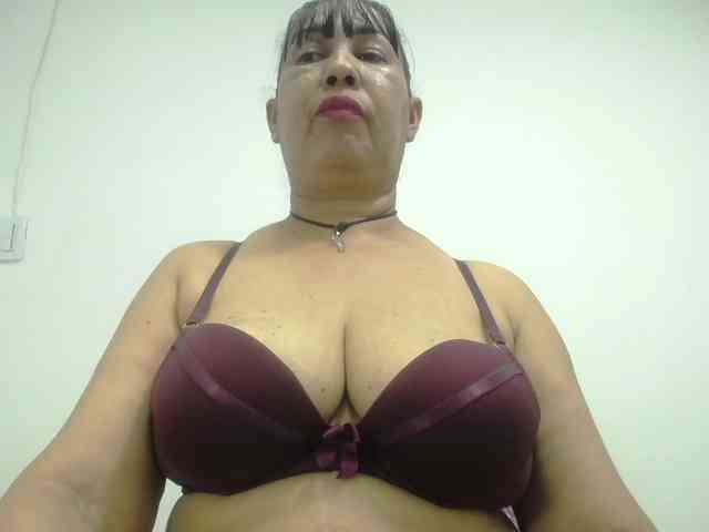 MilfPleasure1 webcam