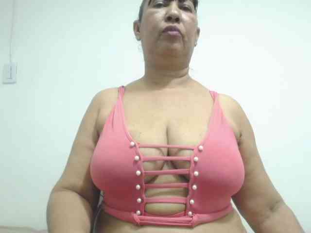 MilfPleasure1 webcam