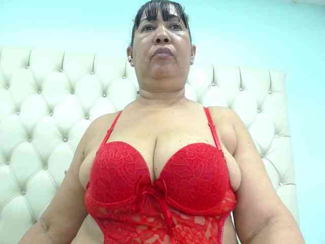 MilfPleasure1 webcam