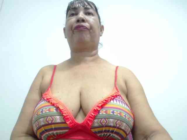 MilfPleasure1 webcam