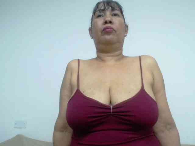 MilfPleasure1 webcam
