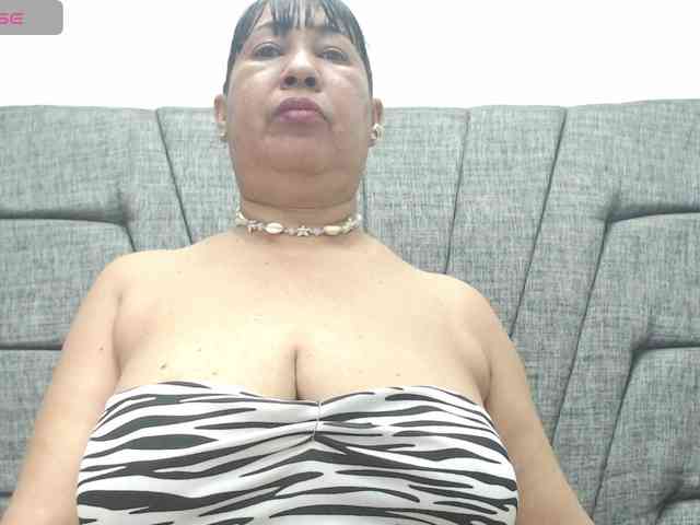 MilfPleasure1 webcam