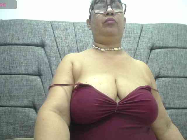 MilfPleasure1 webcam