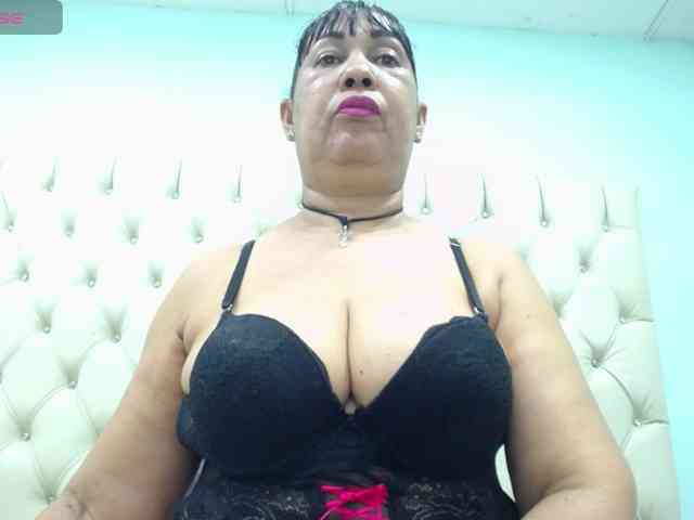 MilfPleasure1 webcam