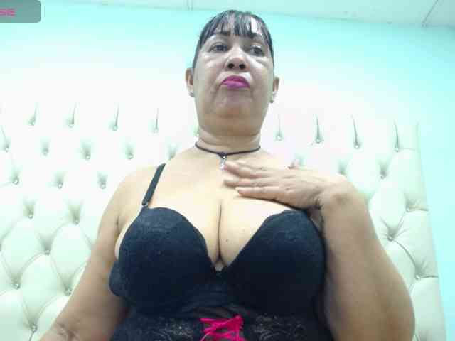 MilfPleasure1 webcam