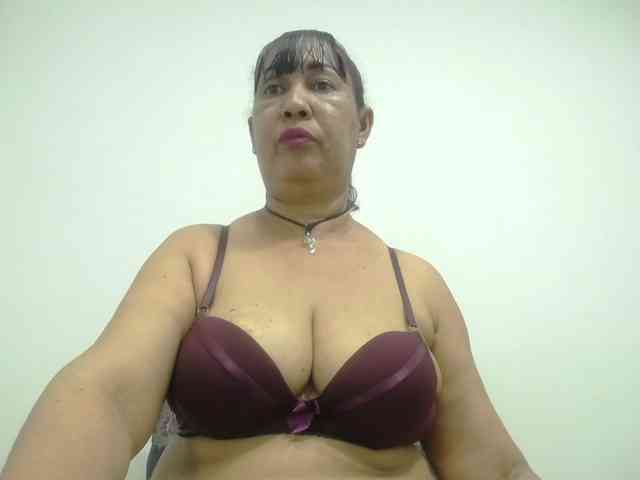 MilfPleasure1 webcam