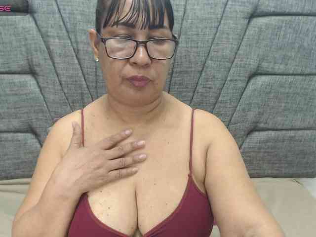 MilfPleasure1 webcam