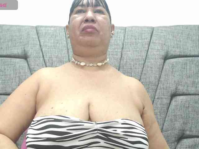 MilfPleasure1 webcam