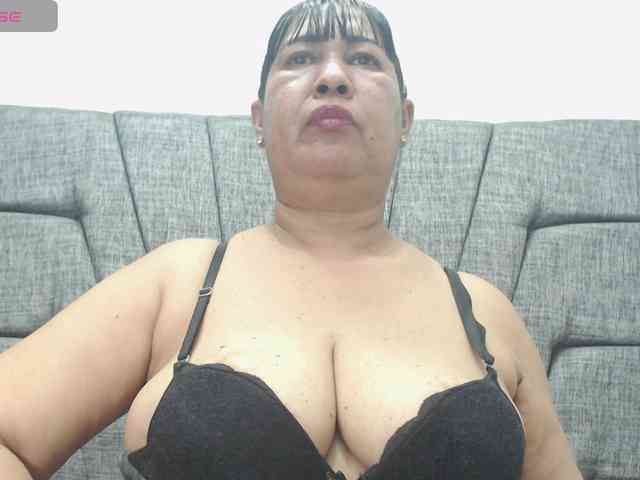 MilfPleasure1 webcam