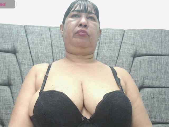 MilfPleasure1 webcam