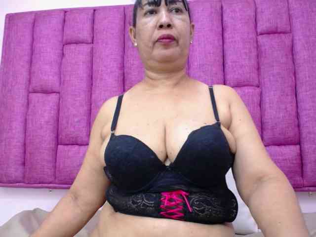 MilfPleasure1 webcam