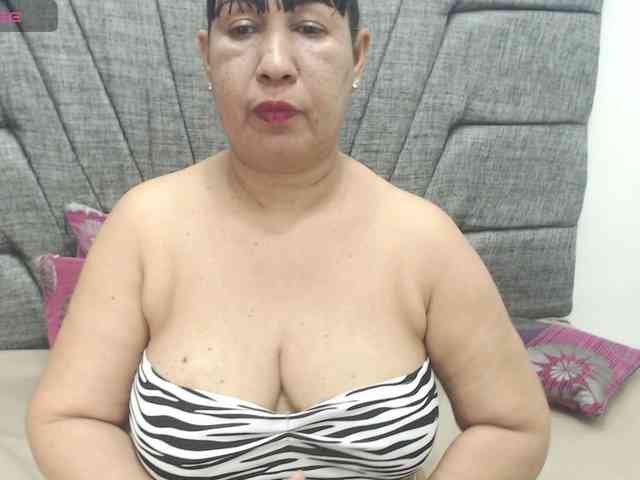 MilfPleasure1 webcam