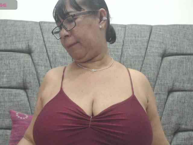 MilfPleasure1 webcam