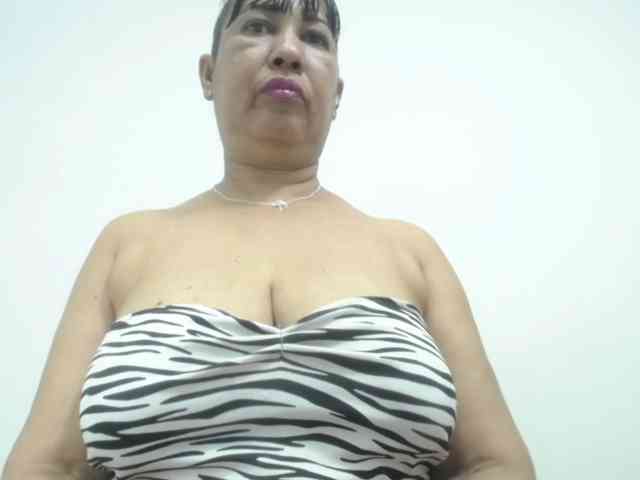 MilfPleasure1 webcam