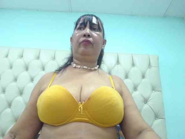 MilfPleasure1 webcam