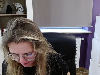 Soft-Zoey Porn Show
