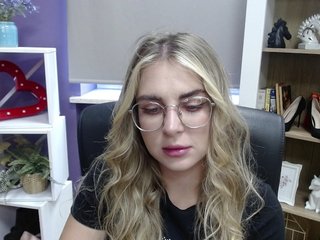 Soft-Zoey Porn Show