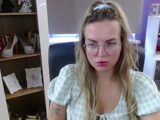 Soft-Zoey Porn Show