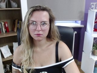 Soft-Zoey Porn Show